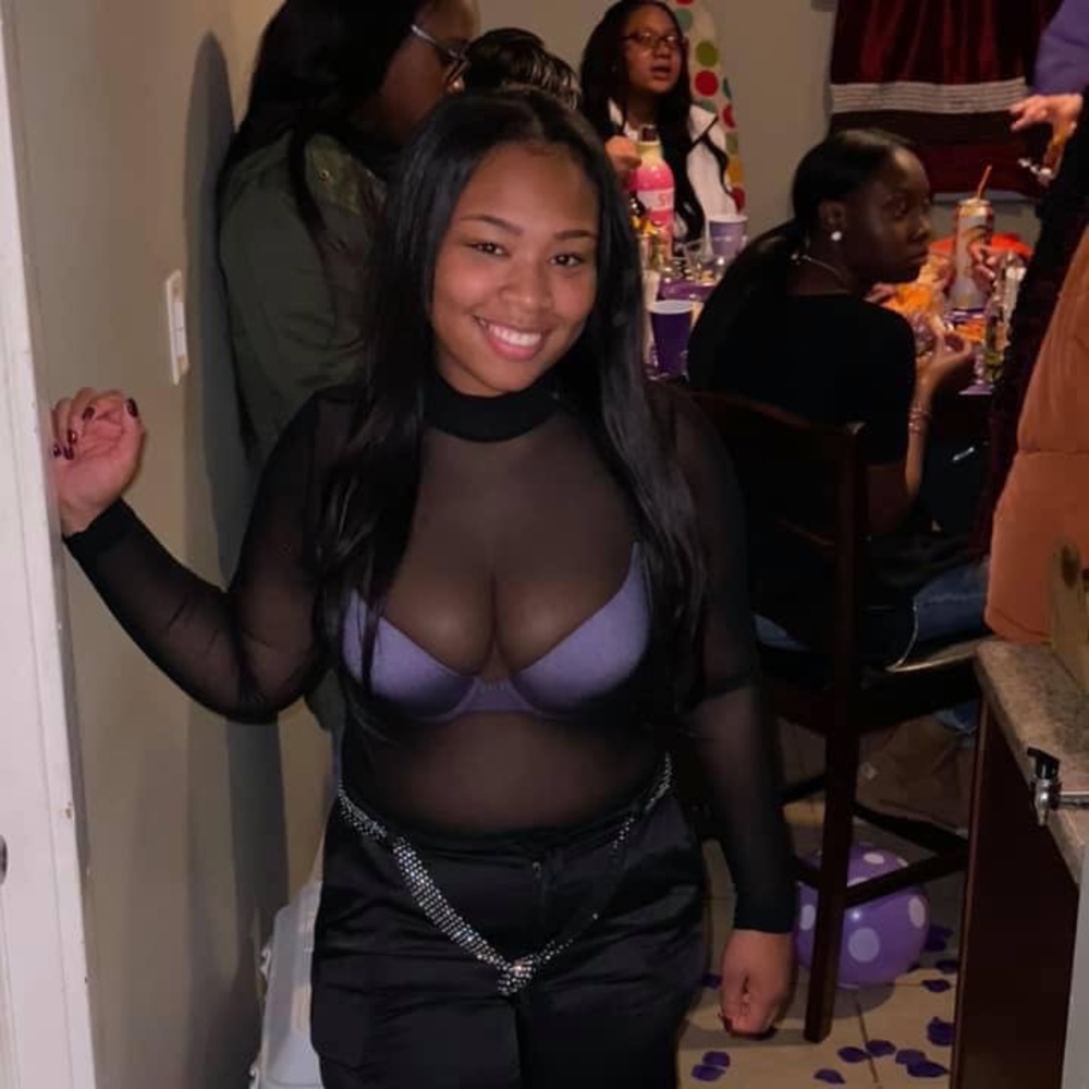 Meet your Posher, Danaya